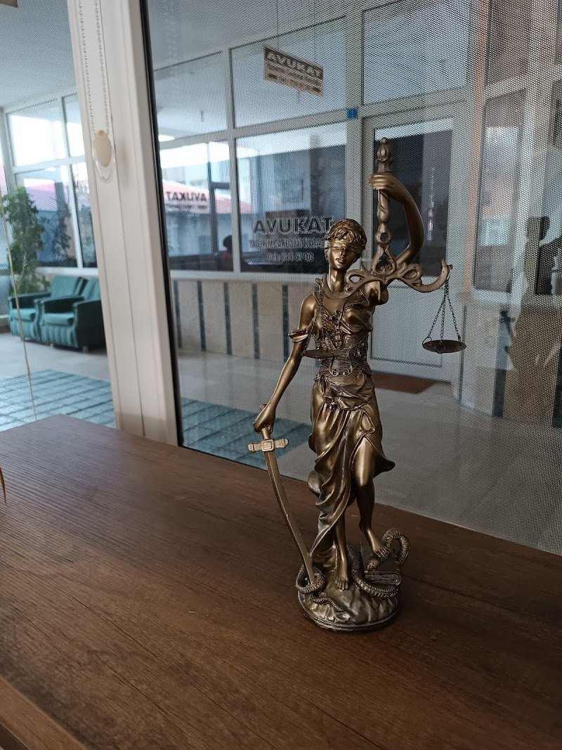 Av. Yasemin Canbolat Karaoğlu - Av. Egecan Karaoğlu