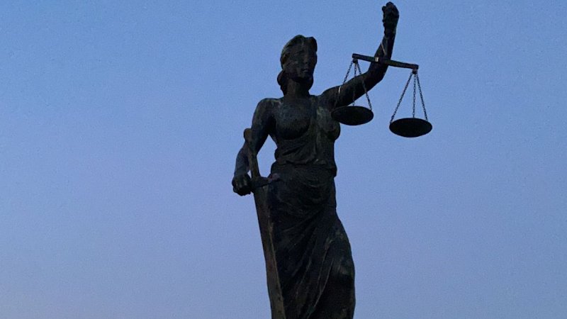 Diyarbakır Avukat Gülnihal ÖKSÜZ-Diyarbakır Boşanma Avukatı,Ceza Avukatı,Miras Avukatı,Sigorta Avukatı,Nafaka Avukatı,