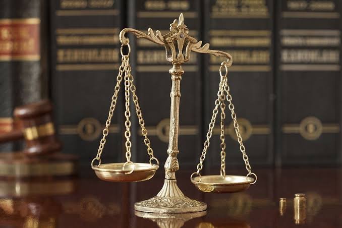 Demir & Çevik Hukuk Bürosu | Avukat Zeynep Demir - Avukat Selvi Altınay Çevik | Gemlik - Avukat