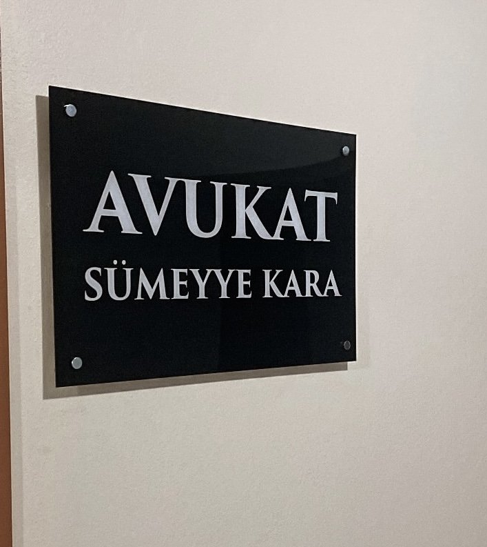Avukat Sümeyye Kara