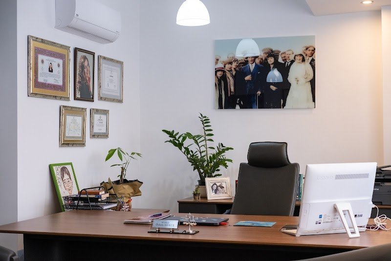 Çanakkale Avukat Özlem AKKUŞ-Çanakkale Avukat,Boşanma Avukatı,Ceza Avukatı,Miras Avukatı,Tapu Avukatı,Kira Avukatı,
