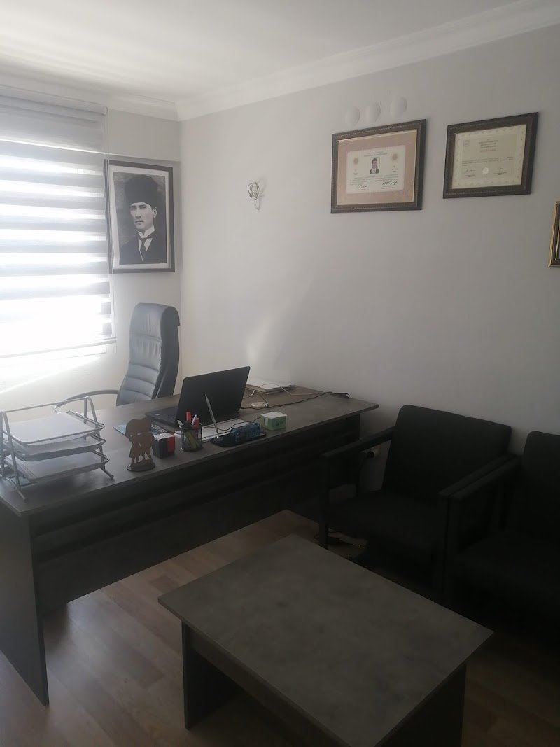 Avukat Gizem Deren PINAR İzmir Boşanma Avukatı - İzmir Ceza Avukatı - İzmir İş Avukatı