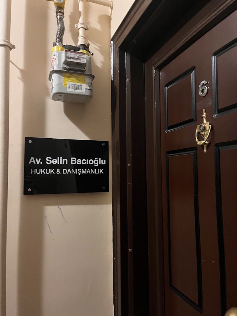 Avukat Selin Bacıoğlu