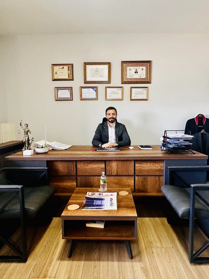 Karşıyaka Avukat | Batı Hukuk & Danışmanlık - Av. Ahmet YILDIZ | İzmir Ceza Avukatı | İzmir Boşanma Avukatı | Kira Avukatı