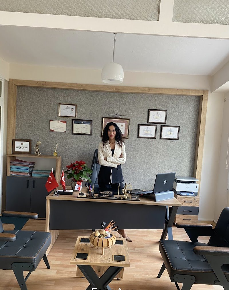 AVUKAT FUNDA CANEFE AKHİSAR