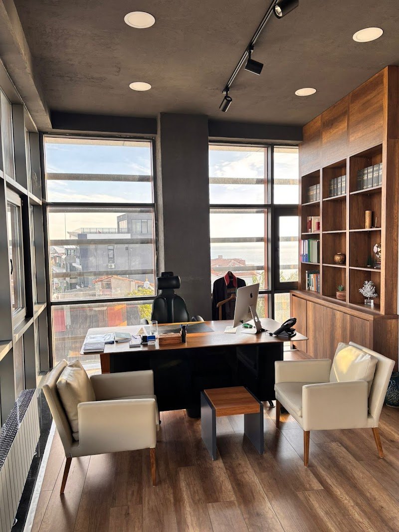 AVUKAT DİLAN NUR AKBULUTLAR