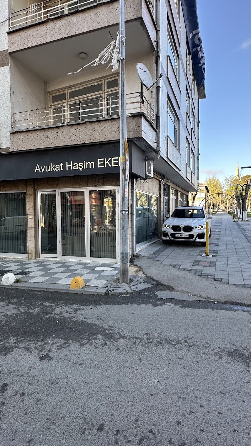 Avukat Haşim EKER