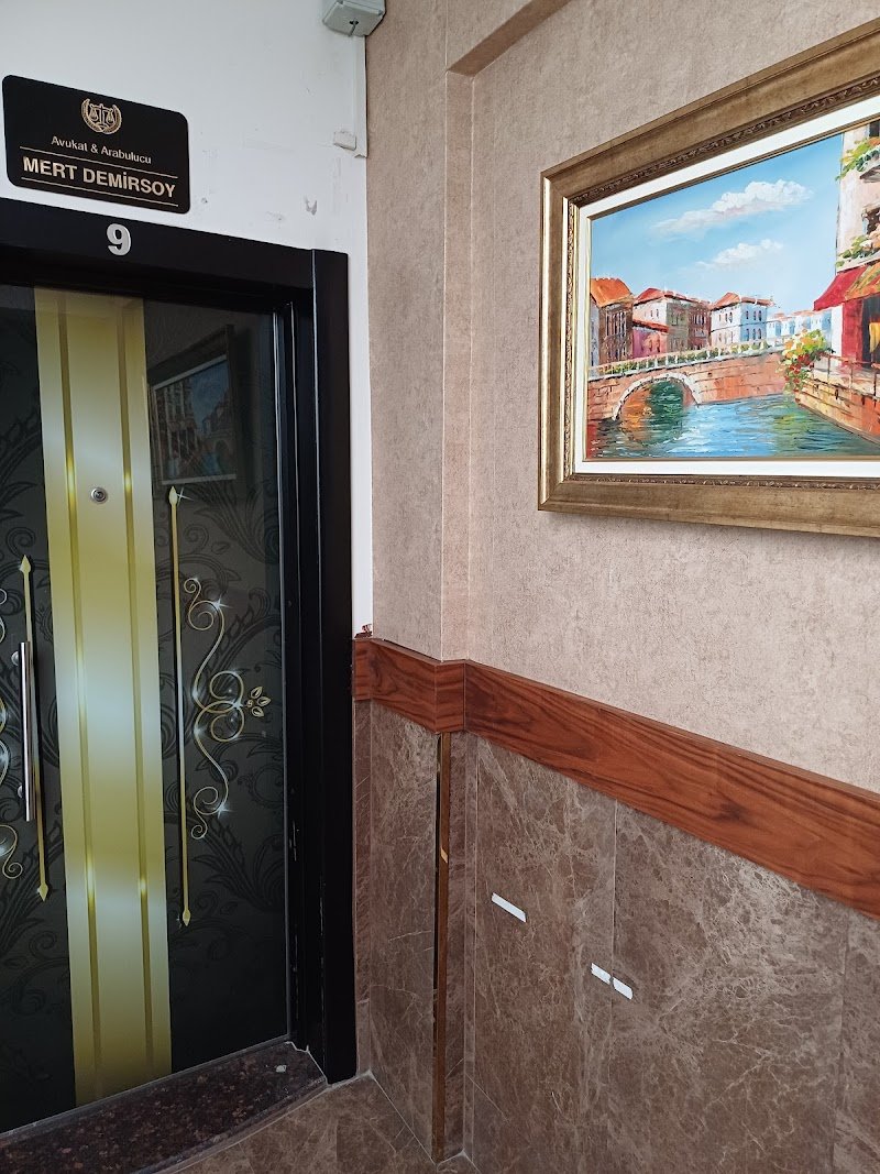 İzmir Avukat Mert Demirsoy - Demirsoy Avukatlık ve Arabuluculuk Bürosu