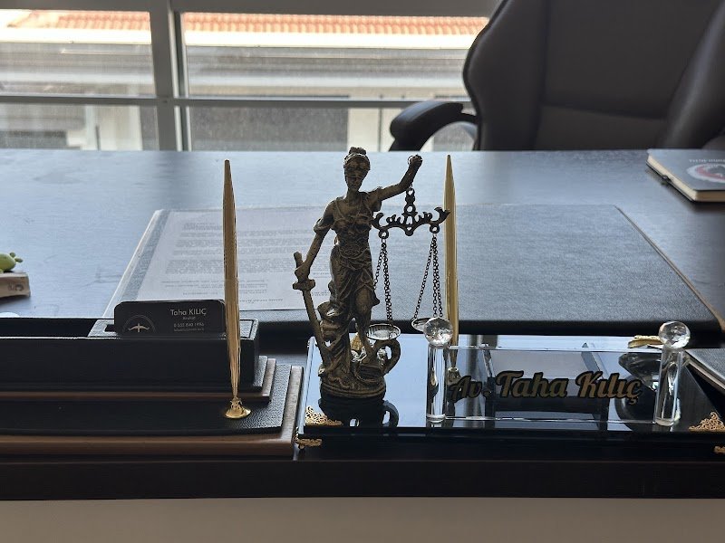 İzmir Avukat - Av. Taha Kılıç
