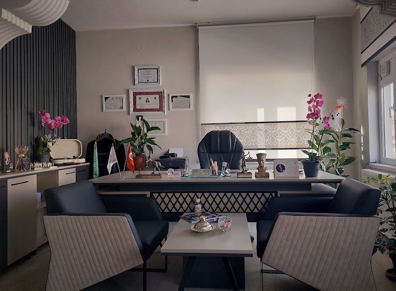 Candemir Hukuk Bürosu| Av. Nisanur Candemir