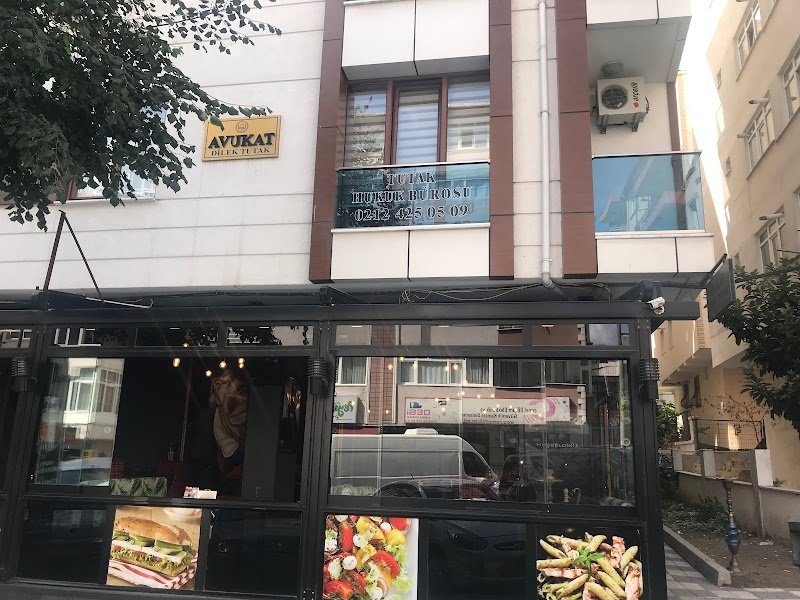 Avukat Dilek Tutak ( Tutak Hukuk Bürosu )