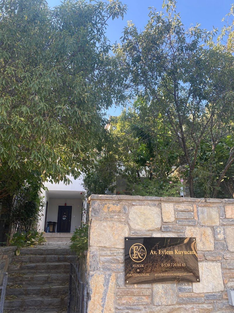 EK Hukuk ve Danışmanlık Bürosu - Avukat Eylem KUYUCAN