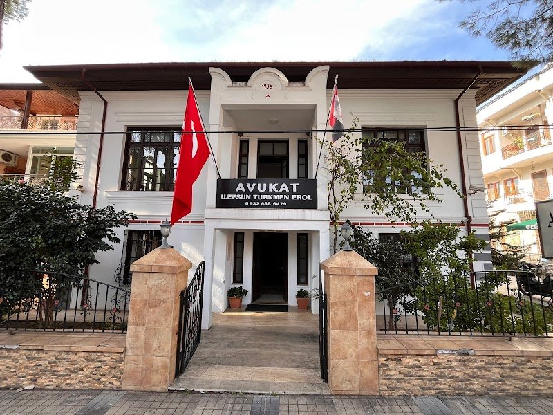 Avukat U. Efsun Türkmen Erol