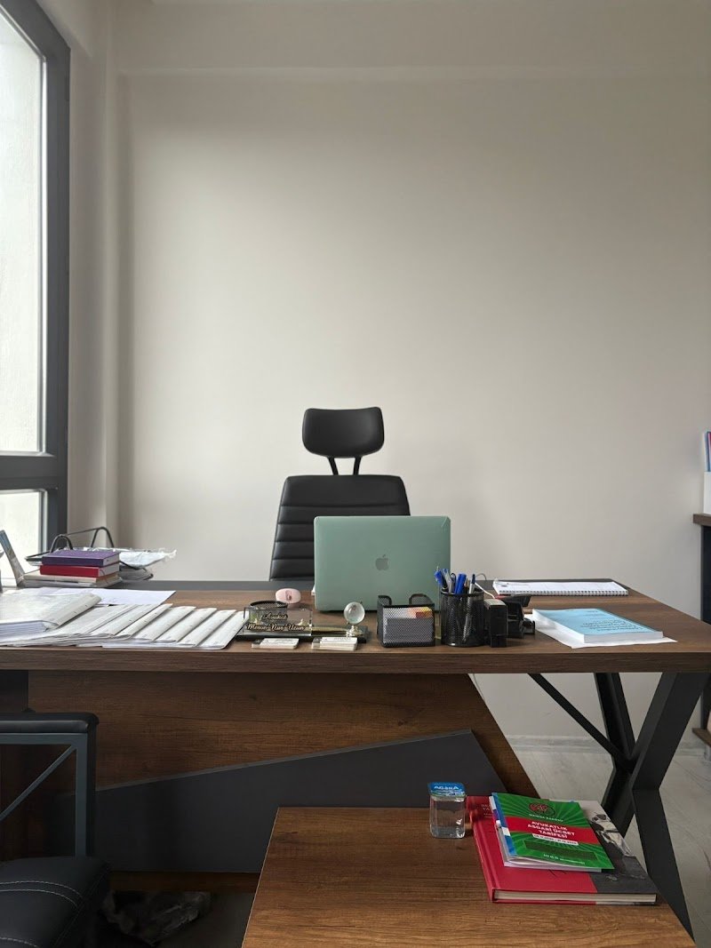 AVUKAT & ARABULUCU MERVE NUR UZUN