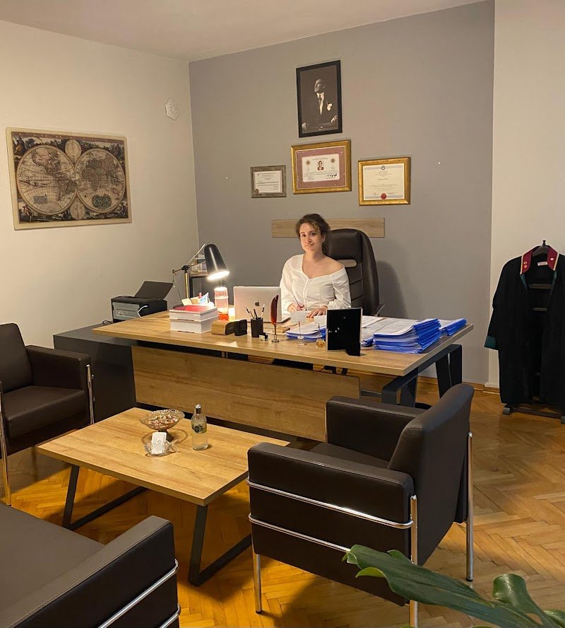 Samsun Avukat Bahar ÇEBİ - Samsun Boşanma Avukatı, Gayrimenkul, Kira, Miras, Nafaka, Çekişmeli/Anlaşmalı Boşanma Avukatı