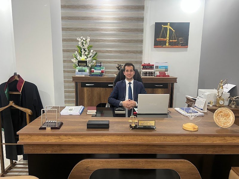 Avukat Özgür Alp