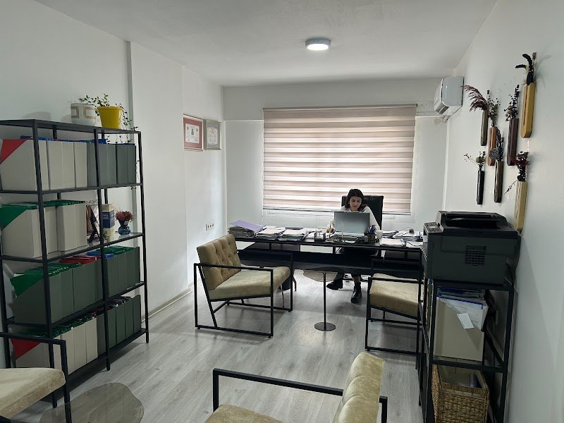 İzmir Avukat - Bornova Avukat Arife ince - İzmir Ağır Ceza Avukatı - İzmir Kira Avukatı - Boşanma Avukatı - İcra Avukatı