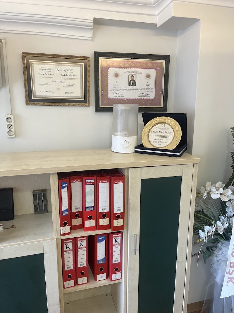 Avukat İsmet Faruk Arslan - Manisa Avukat