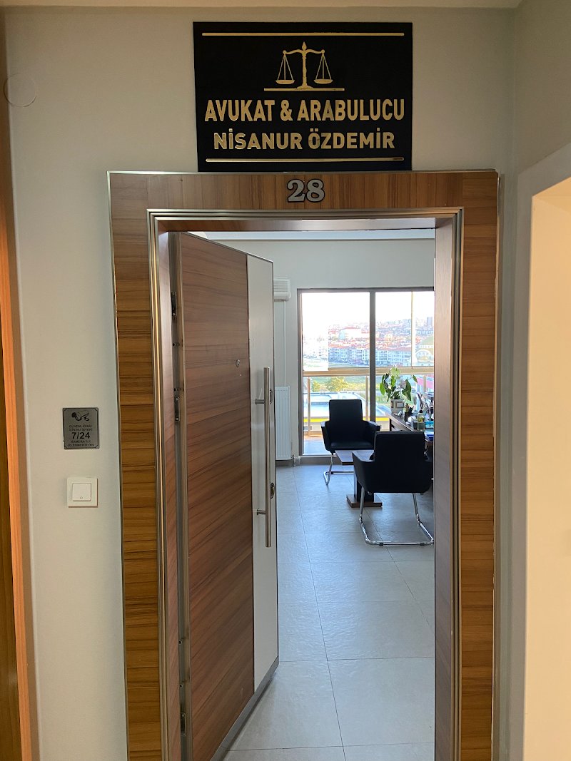Avukat Arabulucu Nisanur ÖZDEMİR