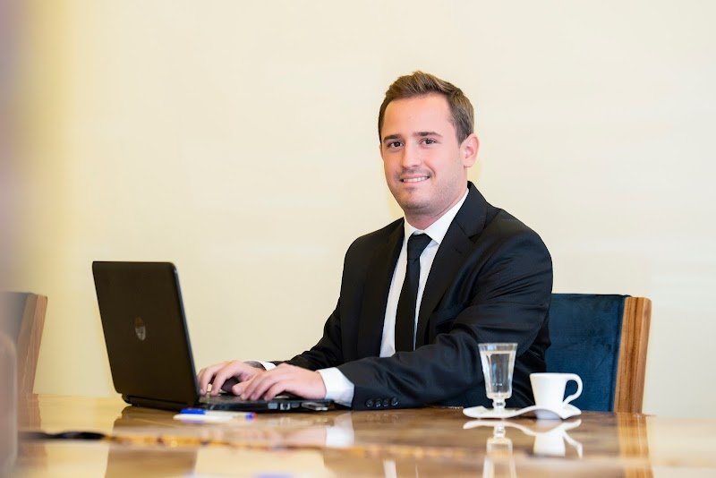 Avukat Hüseyin Ömer Özek