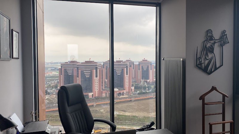 Avukat M.Emin Ünal & Avukat Nasrullah Ece