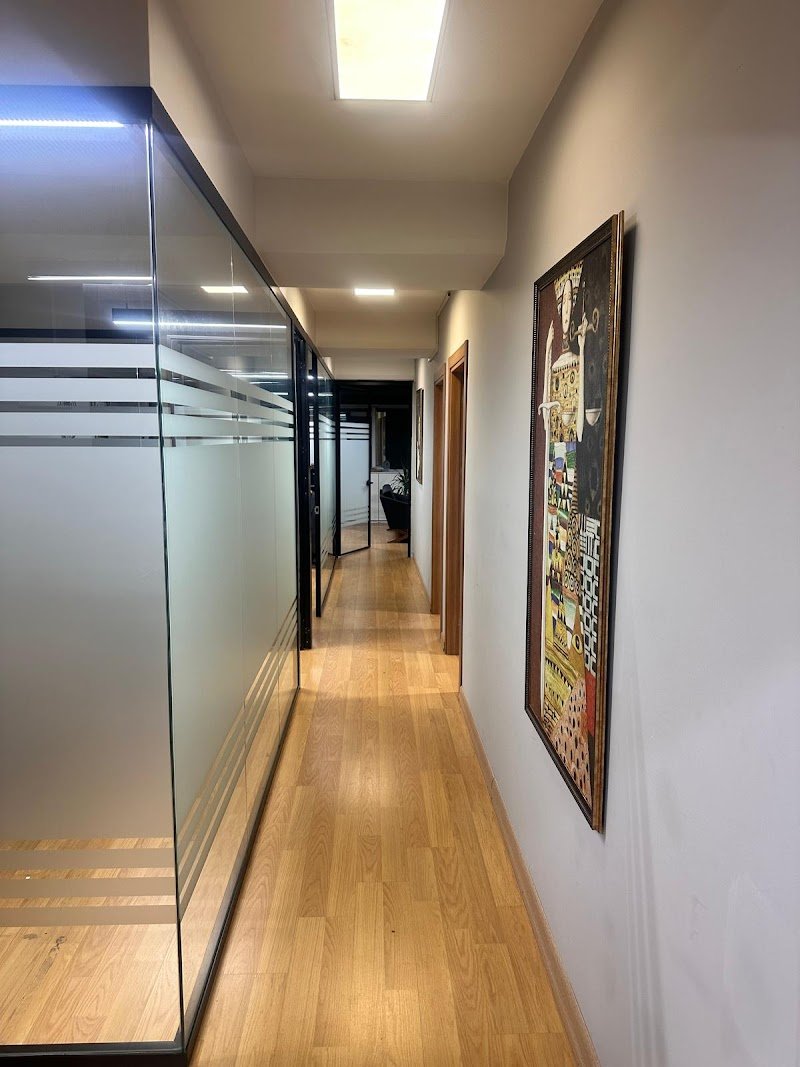 Avukat Sara Tanış Yılmaz - Çağlayan Boşanma Avukatı - Gayrimenkul ve Tahliye Davaları - Kira Davaları - İş Davaları