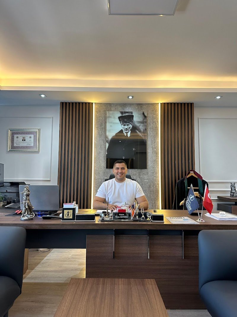 ÖZTÜRK & ÖZTÜRK HUKUK BÜROSU - AV. KAAN ÖZTÜRK - AV. VECİHE VURAN ÖZTÜRK