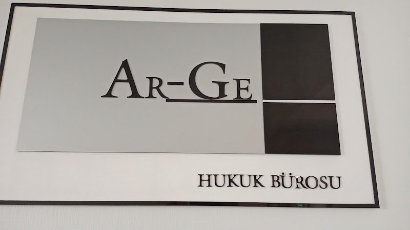 Avukat Mustafa Özcan