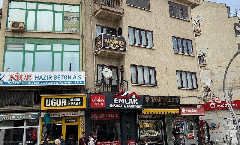 Avukat Tuğçe ŞAHİN