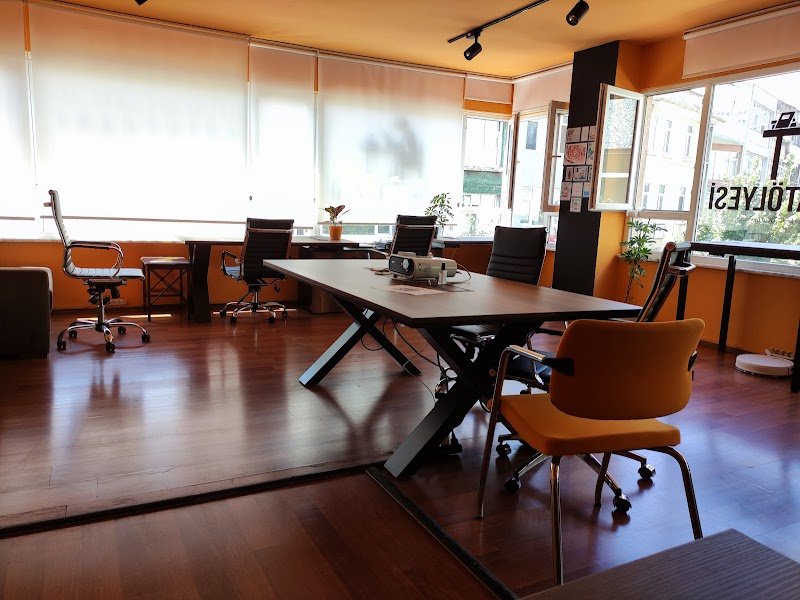 Avukat Gökhan Kıvrak