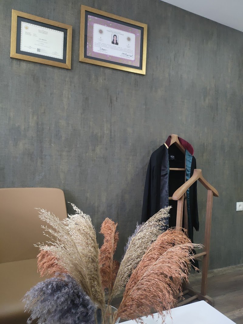 Diyarbakır Avukat - Av. Aslı ARSLAN (Boşanma Avukatı, Ceza Avukatı, İşçi Avukatı, İcra Avukatı, Şirket Avukatı)