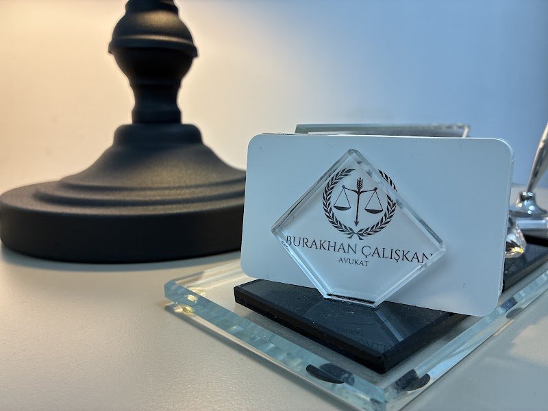 Kartal Avukat Burakhan Çalışkan-Kartal Boşanma Avukatı,Ceza Avukatı,Kira Avukatı,Miras Avukatı,İş Avukatı,Deport Avukatı