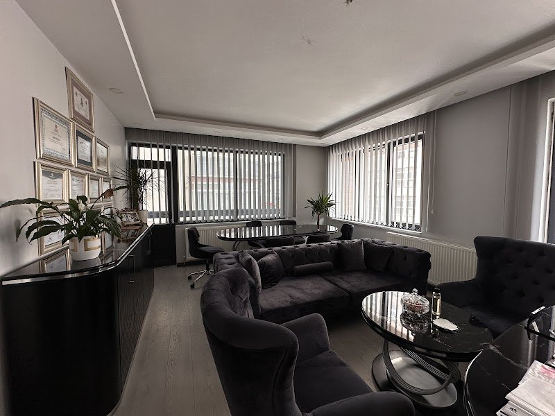 AV. BETÜL KARSLI ÖZ HUKUK VE DANIŞMANLIK BÜROSU