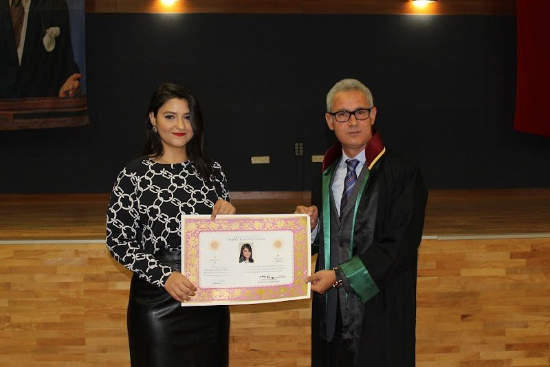 Avukat Esra Sabancı Gemci