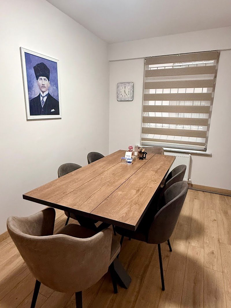 Eskişehir Avukat Ezgi Özmen Karabatak (Eskişehir Boşanma Avukatı,Miras Avukatı,Ceza Avukatı,İcra Avukatı,Spor Hukuku Avukatı)