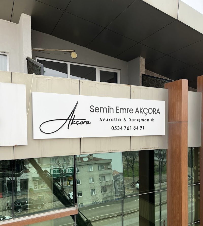 Av. Semih Emre Akçora