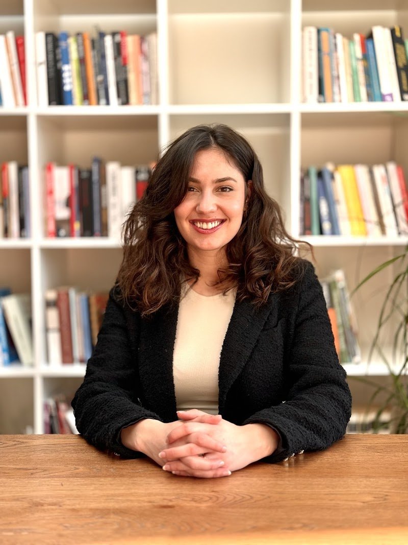 Avukat Burçak Gençeroğlu Sayar