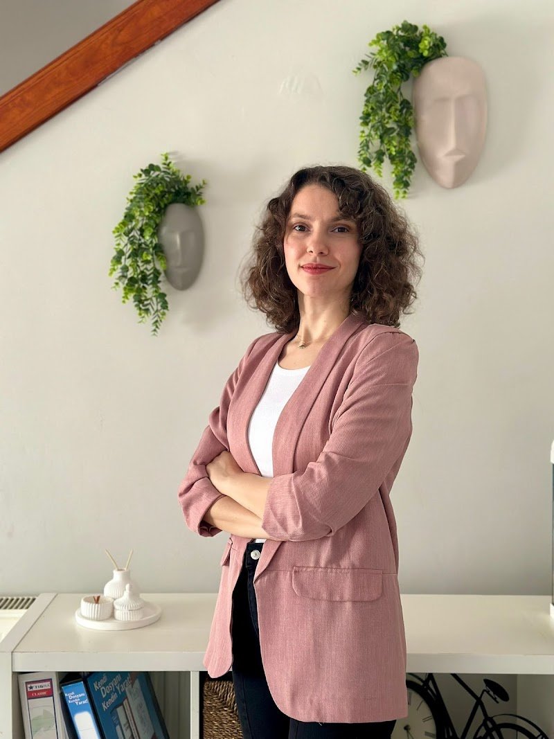 Avukat Arabulucu İrem Baş - Küçükçekmece Boşanma Avukatı,Ceza Avukatı,İş Avukatı,Miras Avukatı,Tazminat Avukatı,Kira Avukatı,