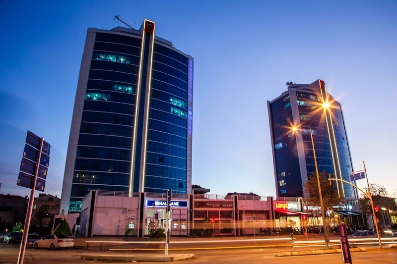 Avukat & Arabulucu Damla ÖÇAL AKYÜZ