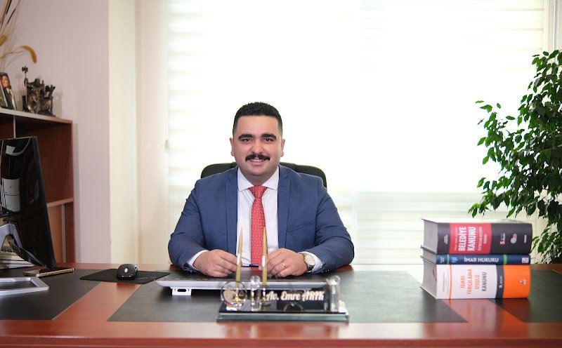 Avukat Emre Arık