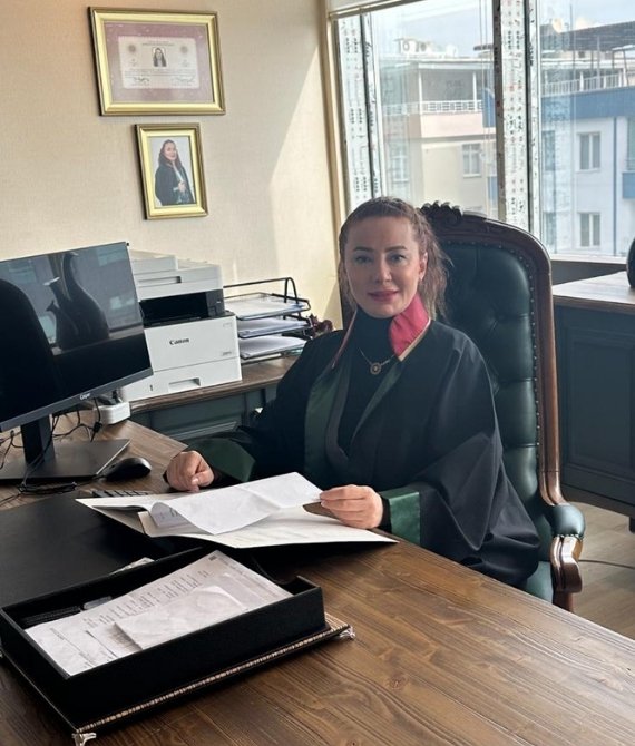 Diyarbakır Avukat Aysun ÖZTÜRK-Diyarbakır Boşanma Avukatı-İşçi Alacağı Avukatı-Tazminat Avukatı,İş Kazası Avukatı