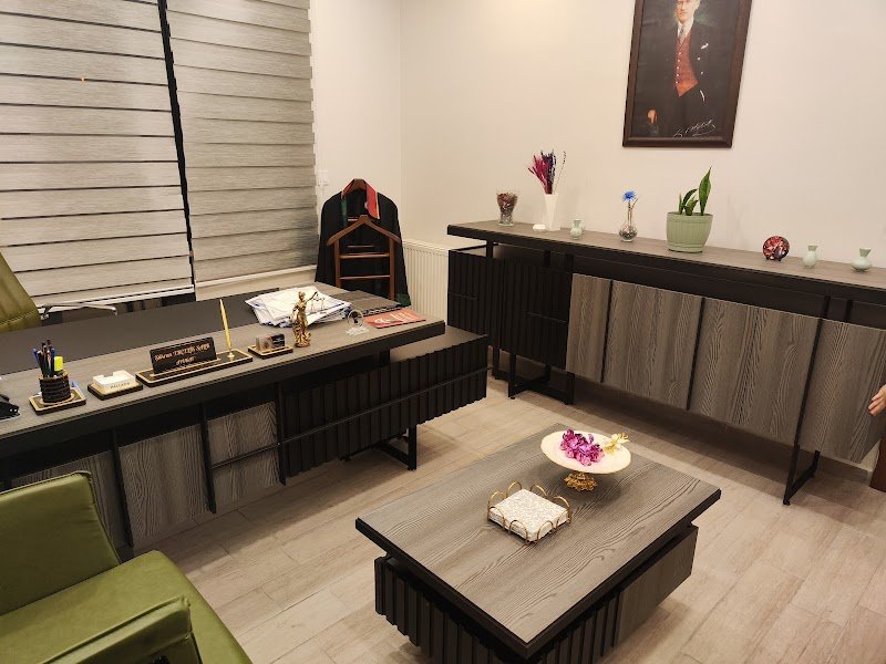 ŞÜKRAN ERÇELİK SALIK Adana Avukat Şükran Erçelik Salık - İş Davası Avukatı - Tazminat Avukatı - Miras Avukatı