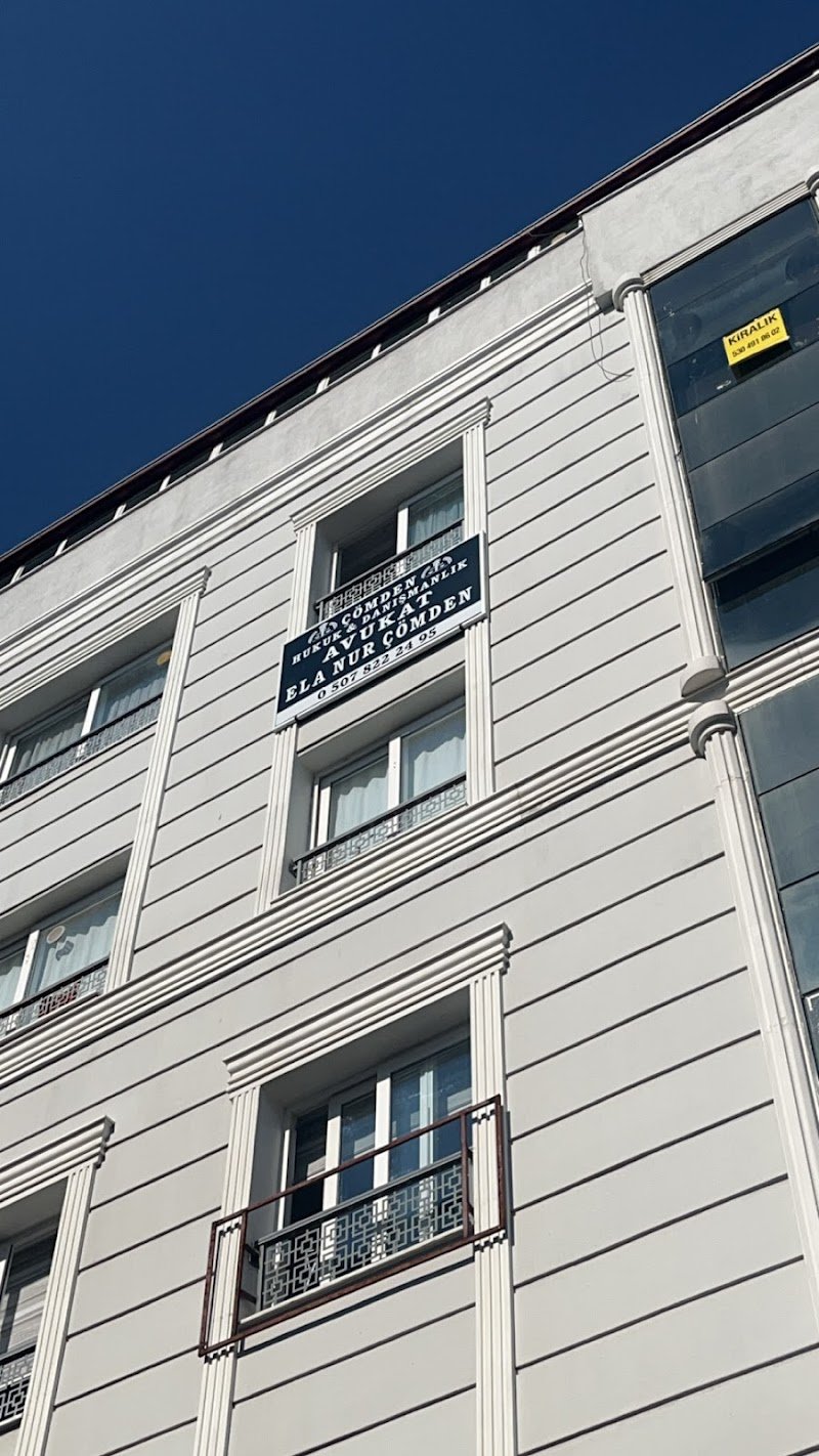 Avukat Ela Nur ÇÖMDEN