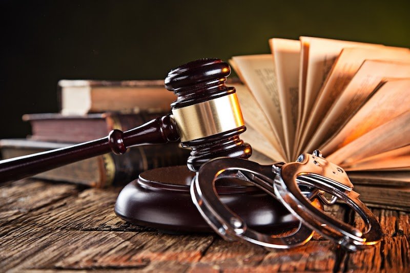 Av. Bedir Yeniay – Kocaeli Ceza Avukatı (sadece ceza davalarına bakmaktadır)