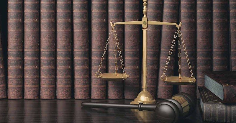 ERBİL HUKUK & DANIŞMANLIK OFİSİ I MANİSA EN İYİ AVUKAT I AVUKAT BERNA ERBİL