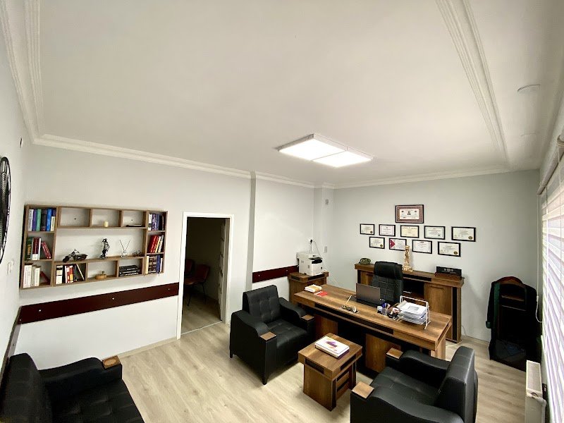 Kocaeli Avukat Zihni Tolga Şenol | İzmit Avukat | Kocaeli Kira Avukatı | Kocaeli Ceza Avukatı | Miras,Gayrimenkul Avukatı