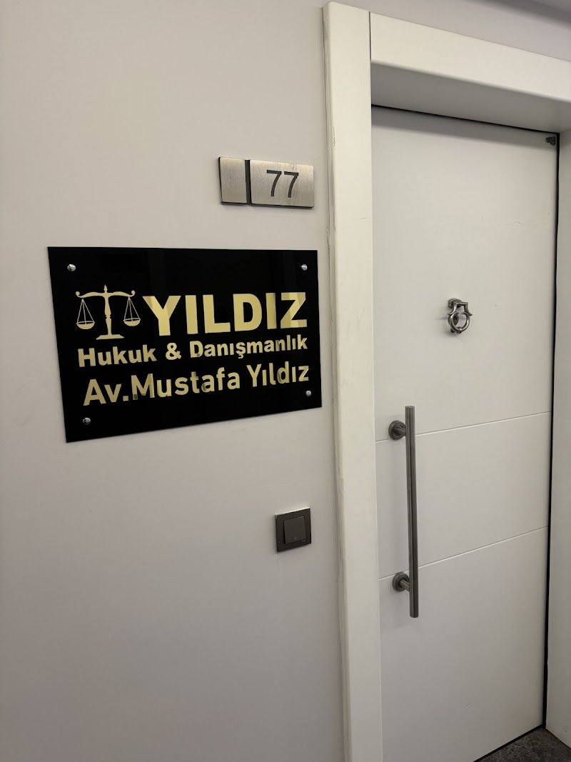 Avukat Mustafa Yıldız