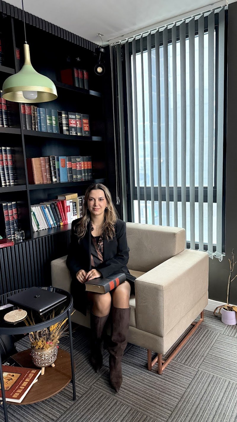 Kartal Avukat - Özgenur Yanık - Kartal Boşanma Avukatı,İş Avukatı,Kira Avukatı,Miras Avukatı,Sigorta Avukatı,