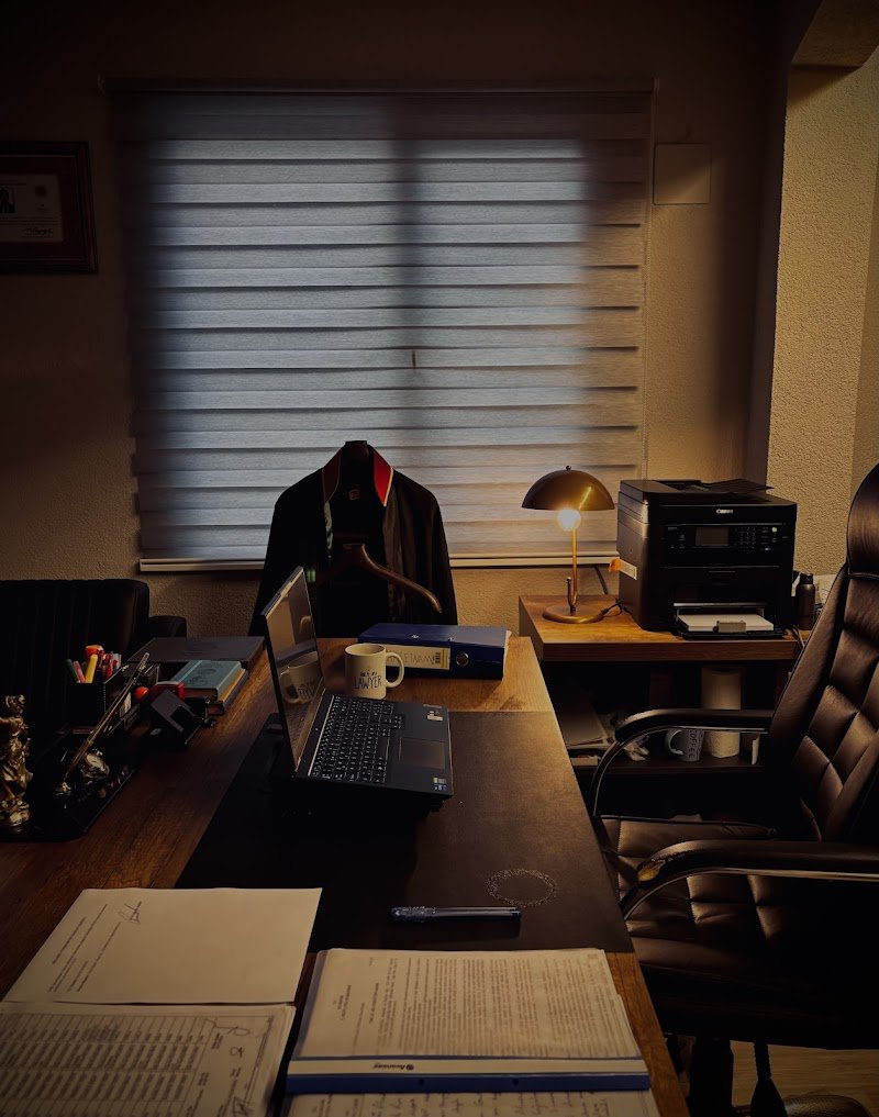 Balıkesir Avukat Furkan Iskın Hukuk Bürosu - Boşanma Ceza İcra ve Miras Davaları