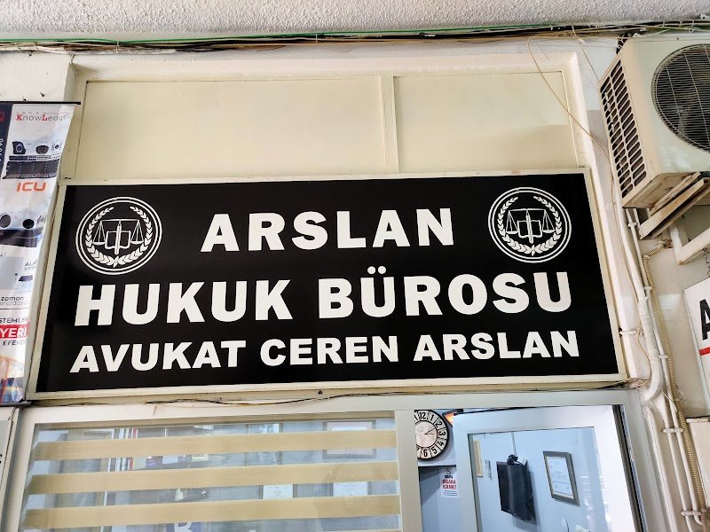 Avukat Ceren Arslan